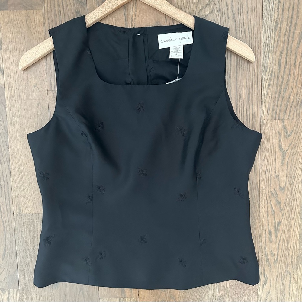 NWT Vintage Embroidered Square Neck Silk Shell in Black Size 8 / Medium